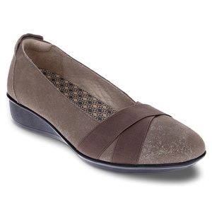 🤎 Revere Tan Leather Demi-Wedges 🤎